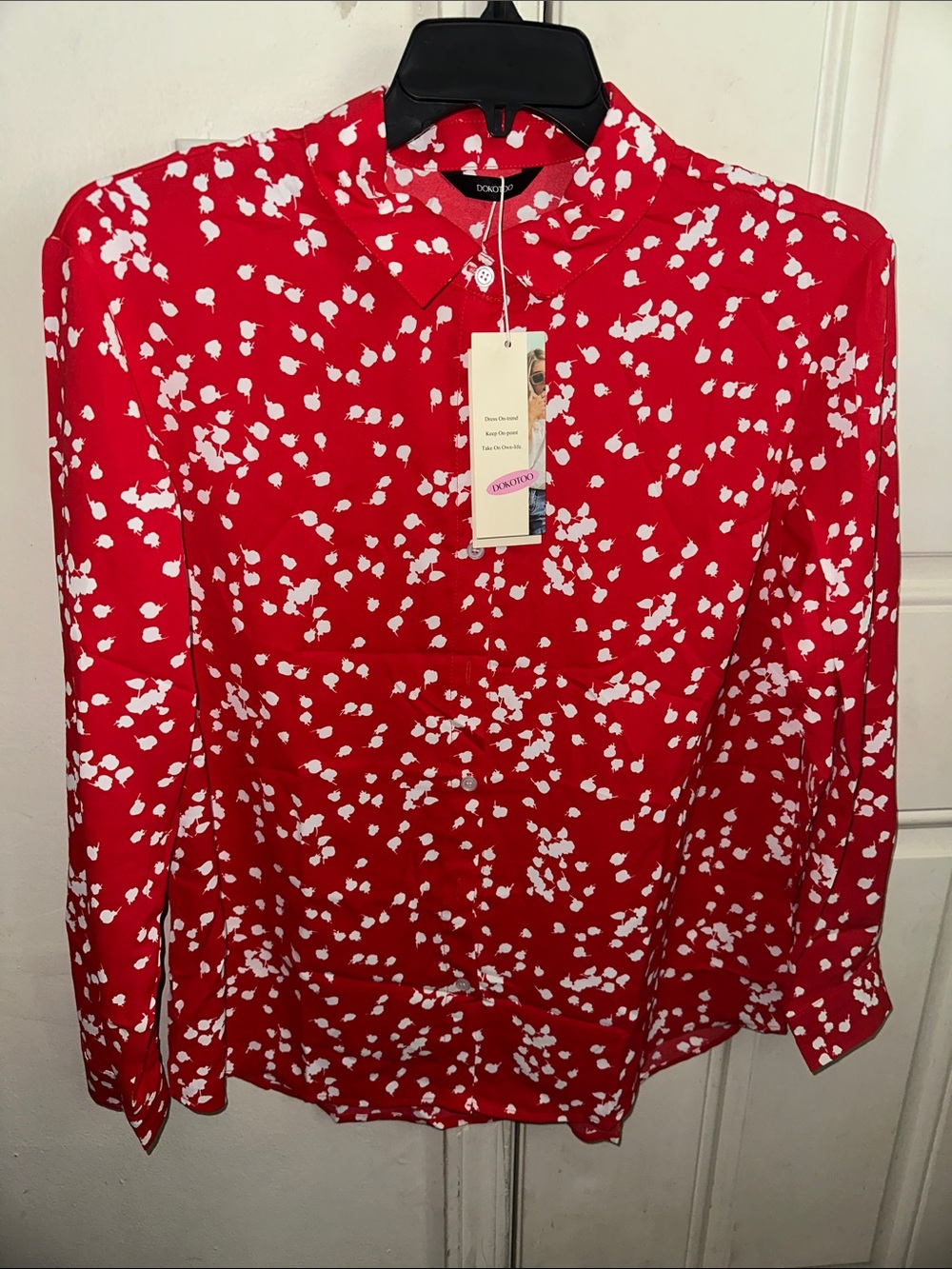 Red and White Printed Long-Sleeve Blouse LARGE. P2P 22 / Long 26